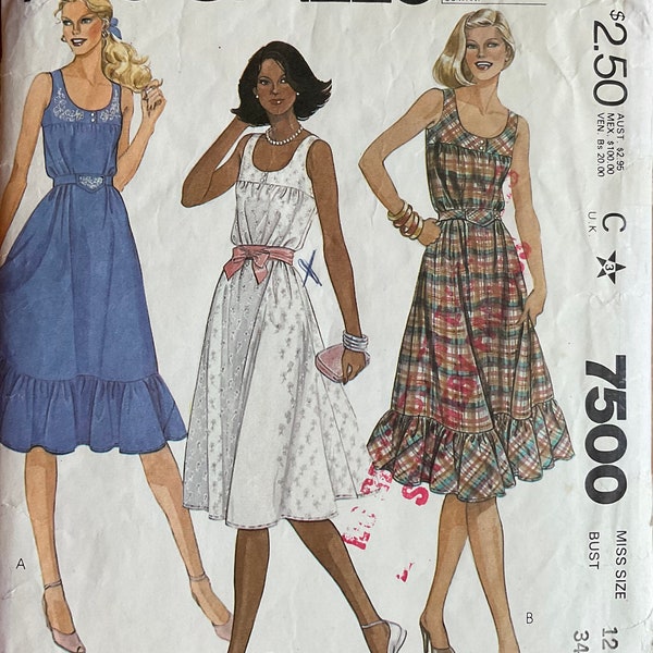 McCall's 7500 Sewing Pattern (Vintage) CUT