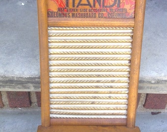 Unique Dubl Handi lingerie washboard in excellent condition