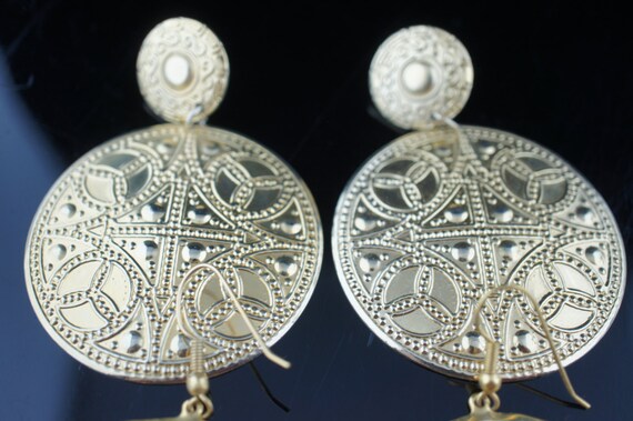 Vintage Jewelry  Art  Earrings gold tone stud pie… - image 3
