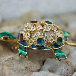Brooch Turtle Art Deco Jewelry Gold Tone Green Red Clear CZ Minimalist Modernist Graceful Vintage Jewelry 39