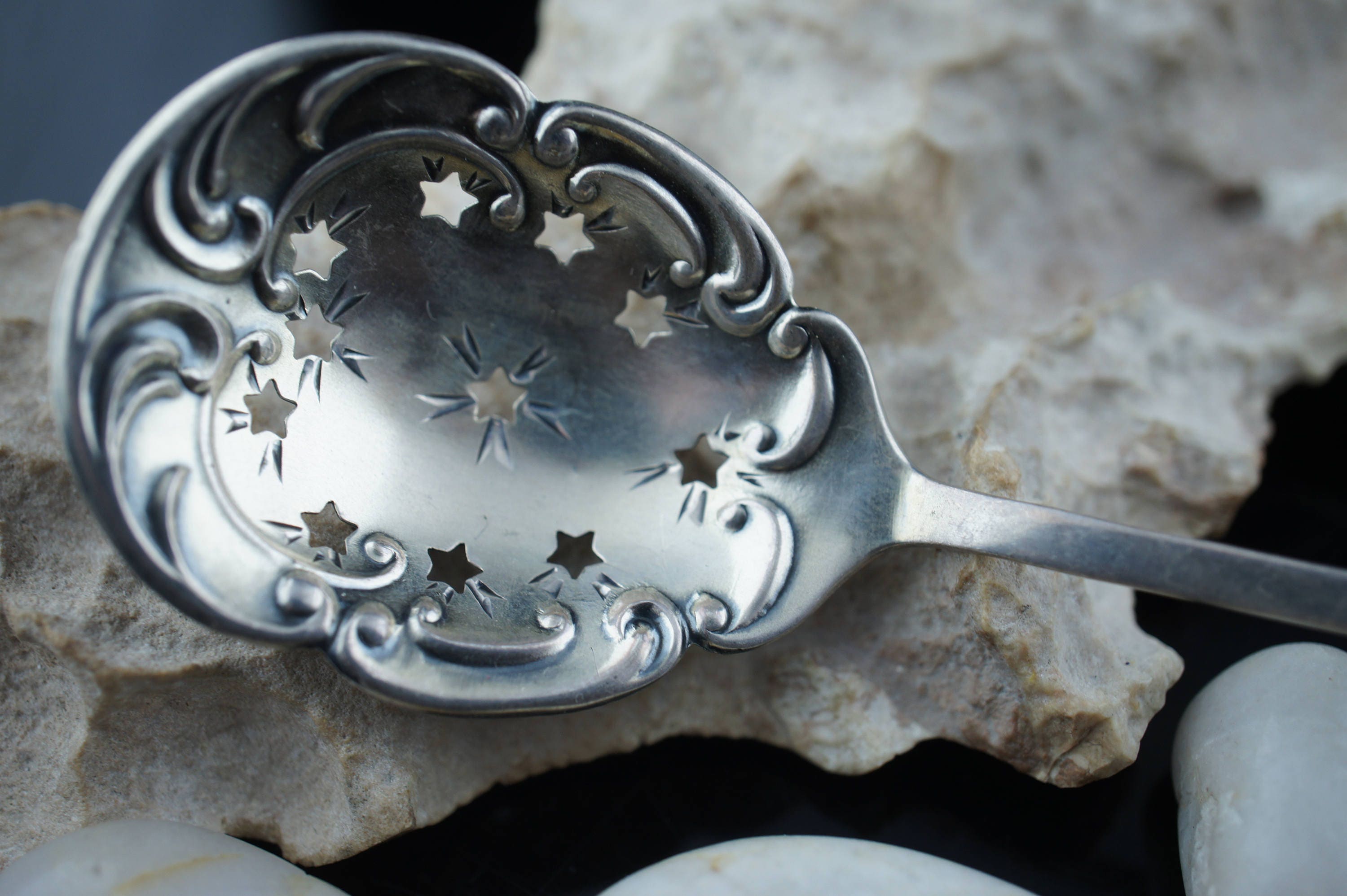 スターリングシルバー 925 トマトスプーンサーバー 6 1/4インチ 長さ