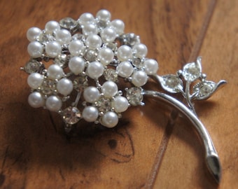 Vintage  Jewelry Brooch Pin CZ ,Rhinestones ,Pearl ,Design Leaf, Branch ,Flower White  X-006