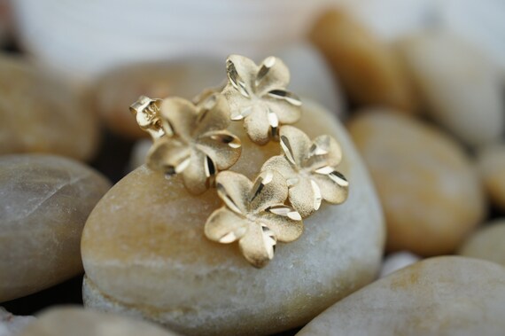 14k Solid Gold ARR Stud Earrings Yellow Flower tw… - image 3