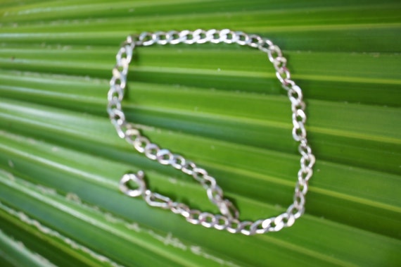 Bracelet Vintage Métal Léger Couleur Argent Poli - Maillons Décoratifs, Signé 4063, Occasion