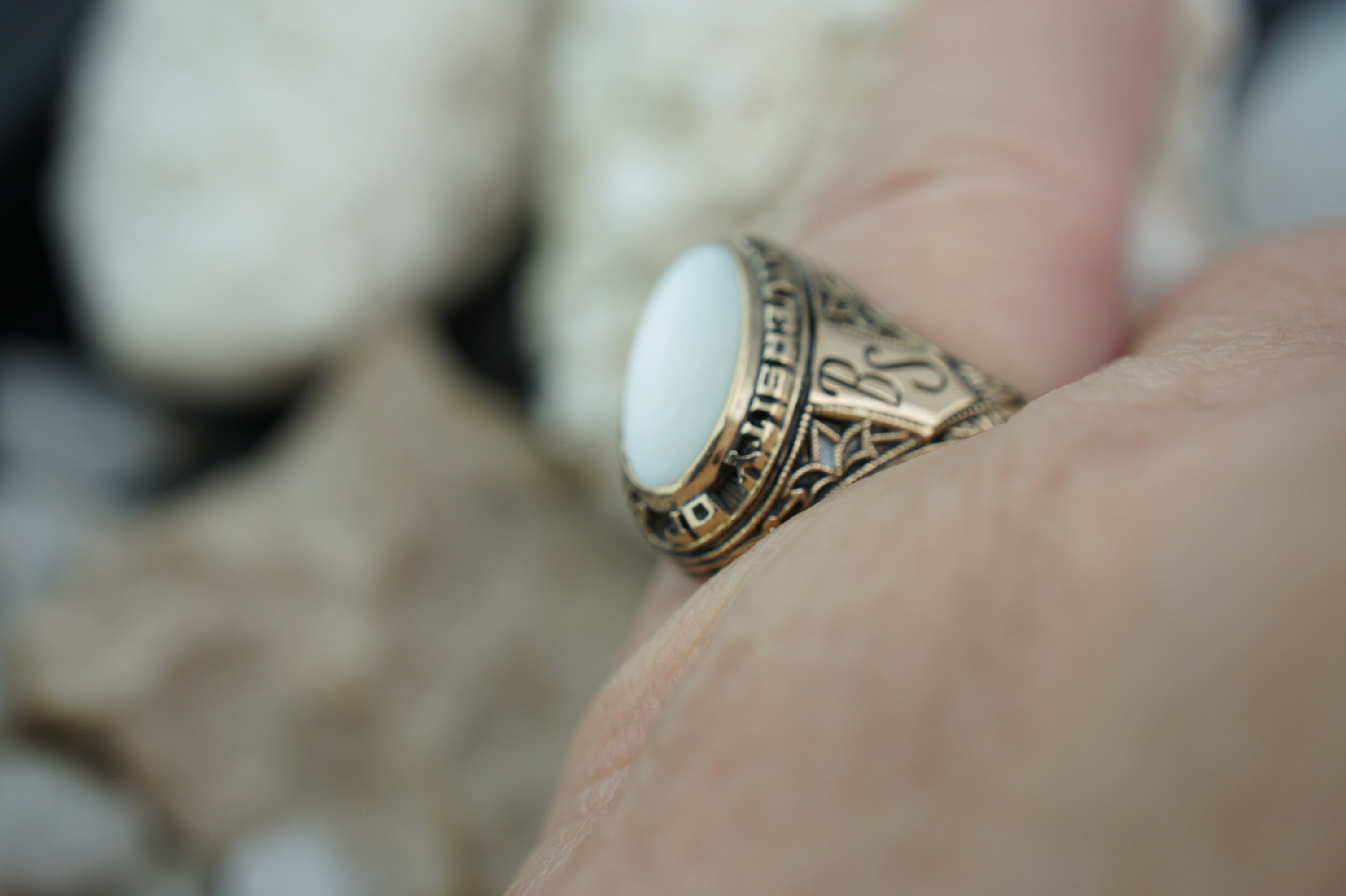 10K Ring Solid Gold 1978 BS Josten Mother Pearl Vintage Art Deco