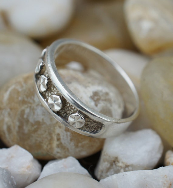 Beverly Hills Silver Vintage 925 Sterling Ring Size 9.5 Band Beverly Hills Silver Vintage 925 Sterling Ring Size 9.5 Band
