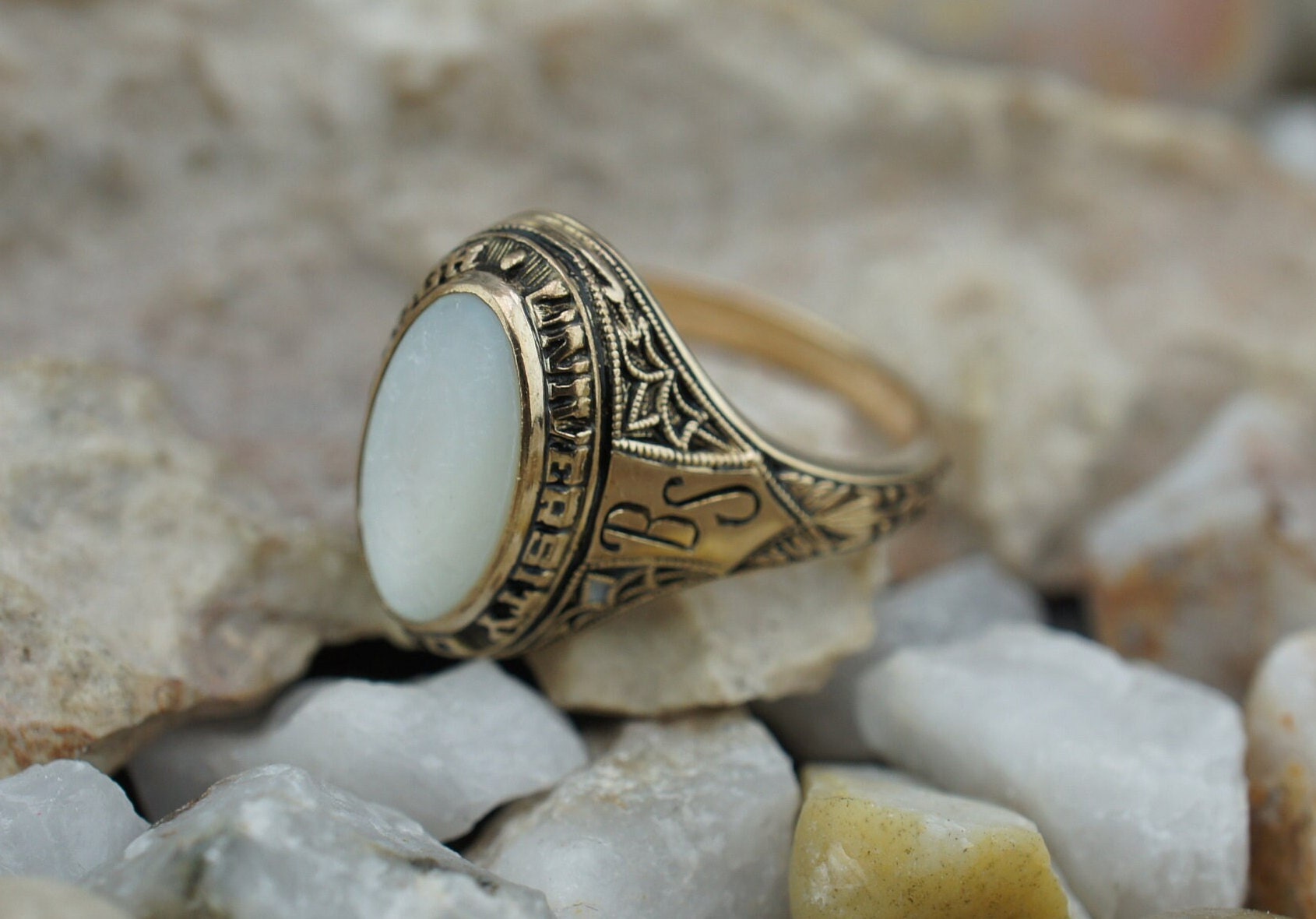 10K Ring Solid Gold 1978 BS Josten Mother Pearl Vintage Art Deco