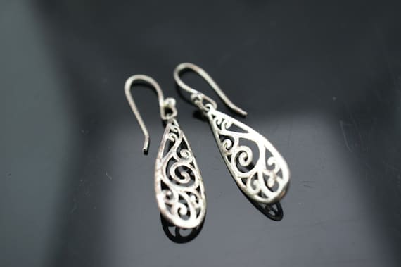 Boucles D'oreilles Percées Filigranées En Argent Vintage Inde - Pendantes, Dormeuses, Occasion