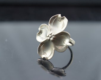 925 Sterling Silver Ring Size 6 flower Art Deco Jewelry Vintage gift hammered  minimalist st734