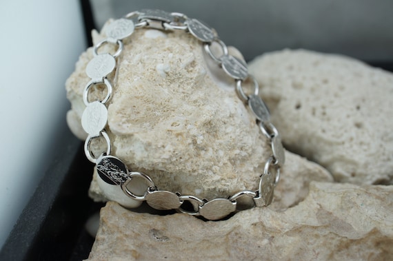 Bracelet Sarah Cov 7 1/4'' Long Silver Tone Metal Bracelet Clear