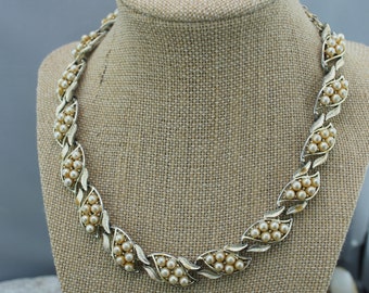 Coro Faux Pearls Leaves Choker Necklace 1960s Vintage Jewelry Chain Art Deco Gift Circa Modernist 62