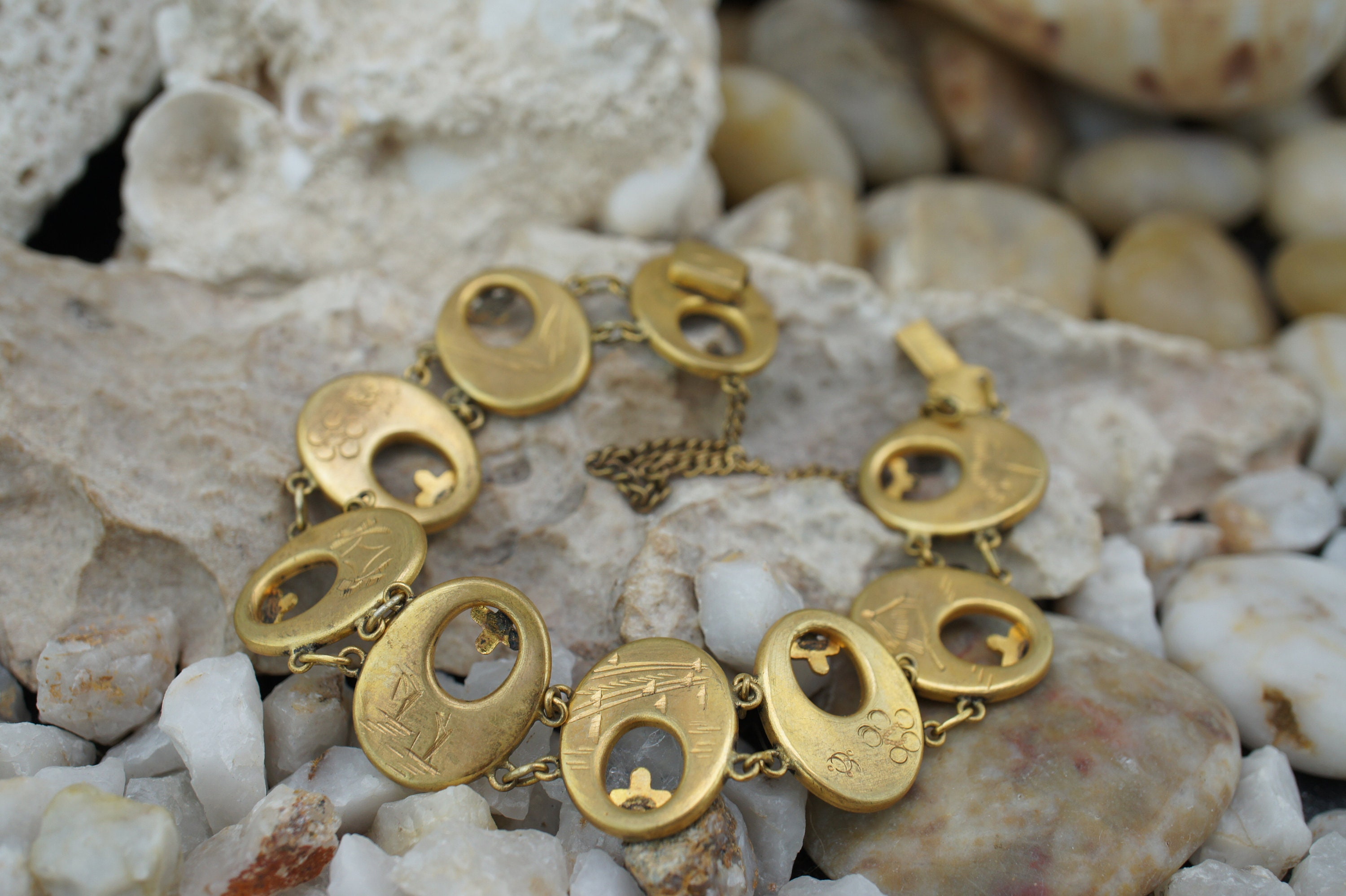Japan Vintage Art Deco Bracelet 24K Gold Plated Links Oval Cross