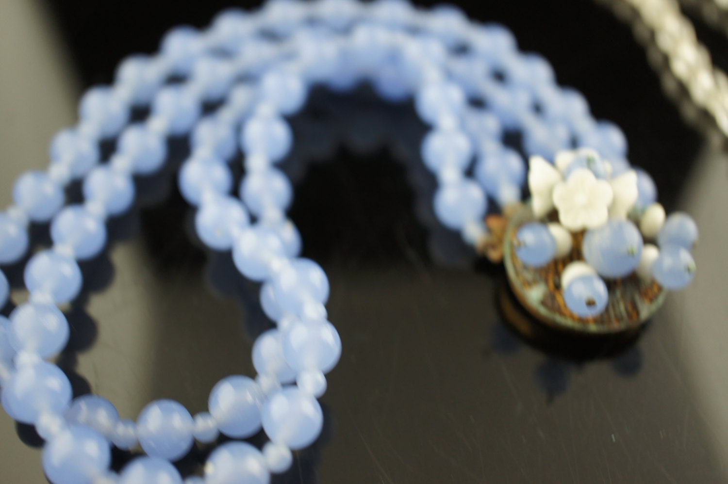 Collier Ancien Perles Bleues Vintage - 3 Rangées, Occasion Très Bon état