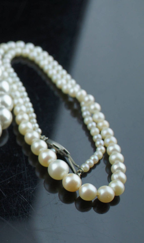 Collier Art Déco 2 Rangs - Fausses Perles Nacrées, Blanc Et Marron, Longueur 56 Cm, Occasion Parfait état