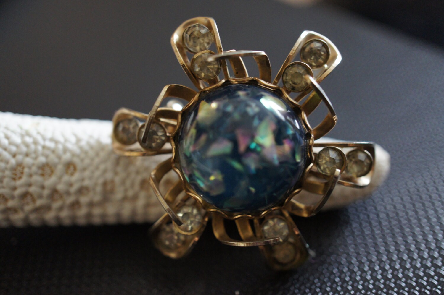 Vintage Jewelry Victorian Golden Gold Tone Flower Star Shape Blue