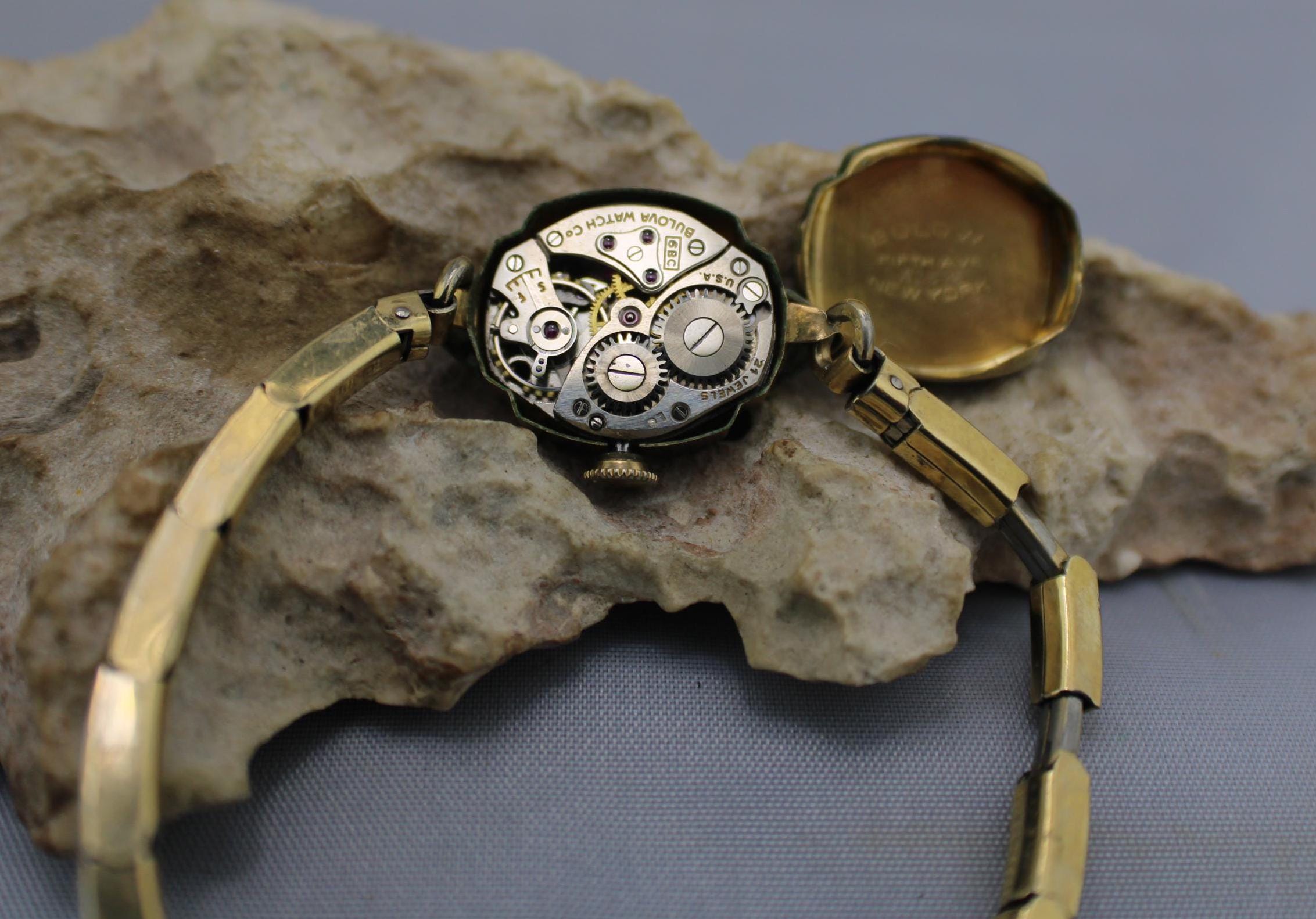 Vintage Bulova Womens Watch 25mm 10K Rolled Gold Black Dial Stretch Manual Wind Watch Women Vintage Bulova 10k Gold Filled Top Ladies  main image 3