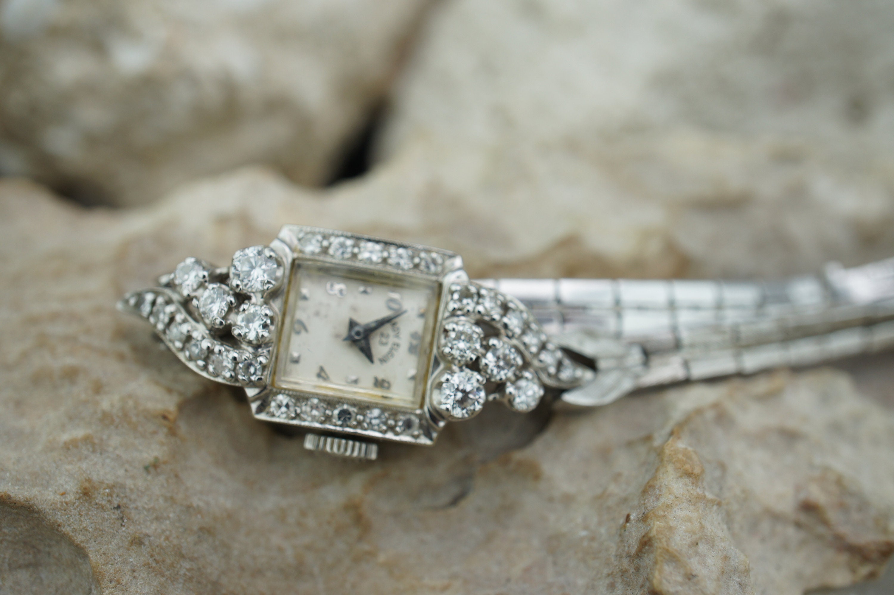 14k White Solid Gold Lady Elgin 23 Jewel Band Wrist Watch 30 14k White Solid Gold Lady Elgin 23 Jewel Band Wrist Watch 30