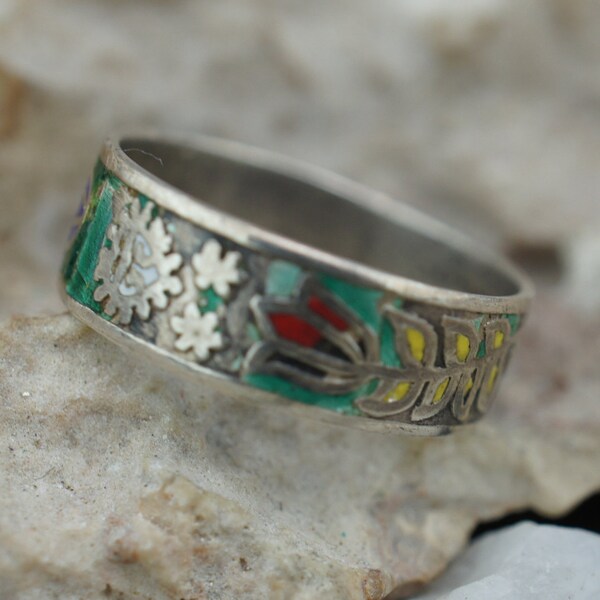 SIAM 925 Silver  Vintage Petite Enamel Coated Floral Band Ring Sz 6 1/4 Band Gift Art Deco Jewelry Circa Minimalist *521