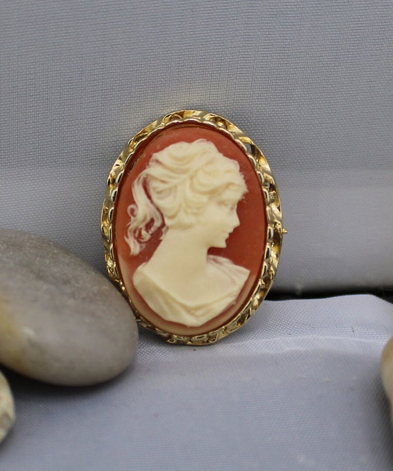 Vintage Jewelry Victorian Golden Gold Tone Cameo … - image 2