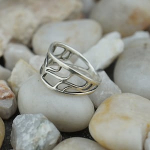 925 Sterling Silver Ring Size 4.5 Band Carved Design Art Deco Jewelry Vintage minimalist Cocktail 5SO
