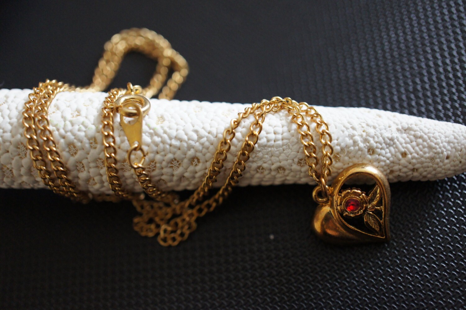 アクセサリー vintage heart design necklace Vintage-Style Heart Pendant Necklace | Ardene