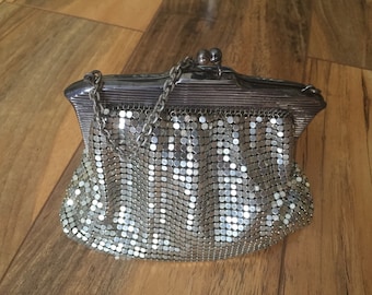 Mesh Whiting And Davis Co Bag Made in USA Silver Collectable Clutch Wallet Evening Purse E-183