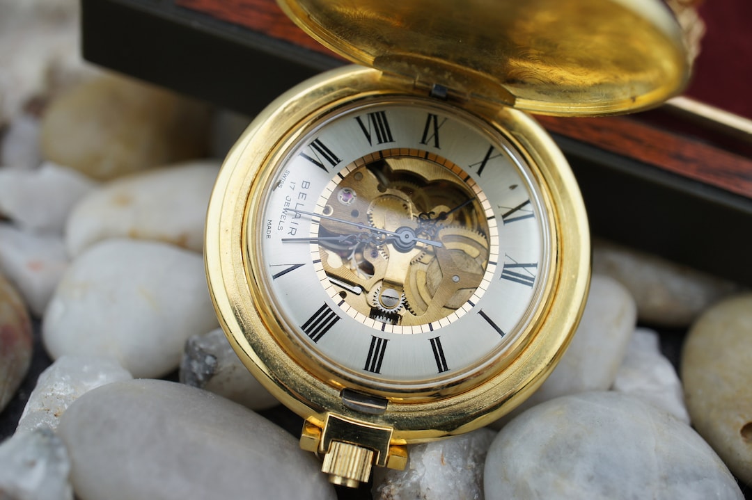 17 Jewel Belair Pocket Watch Vintage Case Brown *432