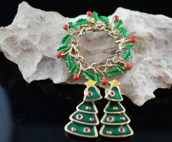 Vintage Art Deco Schmuck Weihnachten Gold Plättchen Tannenbaum Ohrringe Brosche Kranz Emaille Kiefer Baum Neujahr Party Geschenk v126