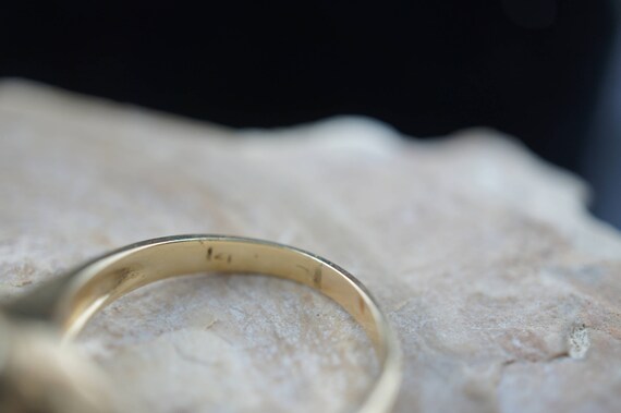 Vintage  Solid 14k Solid Gold Ring  gemstone ligh… - image 5