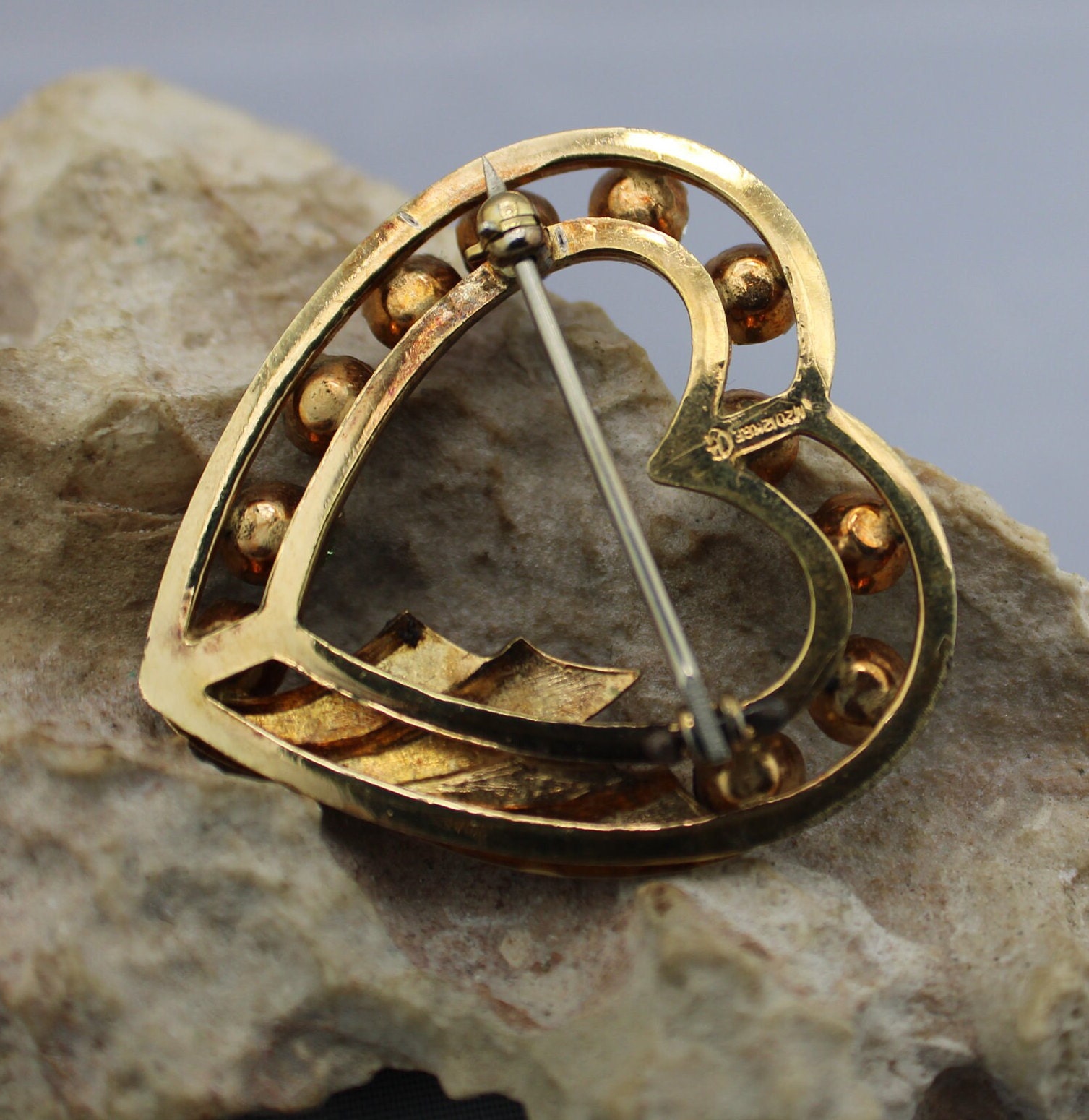 Broche Cœur Avec Signe FS - Occasion En Très Bon état, Bijou Fantaisie