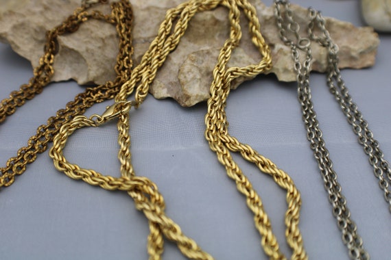 Set of 3 Chains Necklaces Vintage Art Deco Jewelr… - image 2