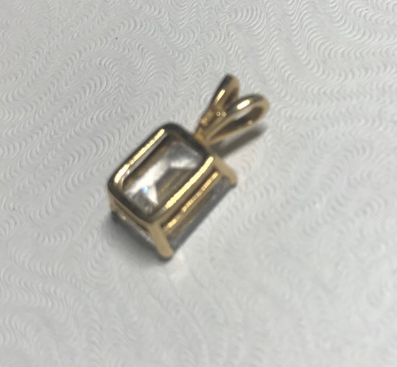 Solid Gold 14k Pendant Rectangle Aurora Borealis … - image 2