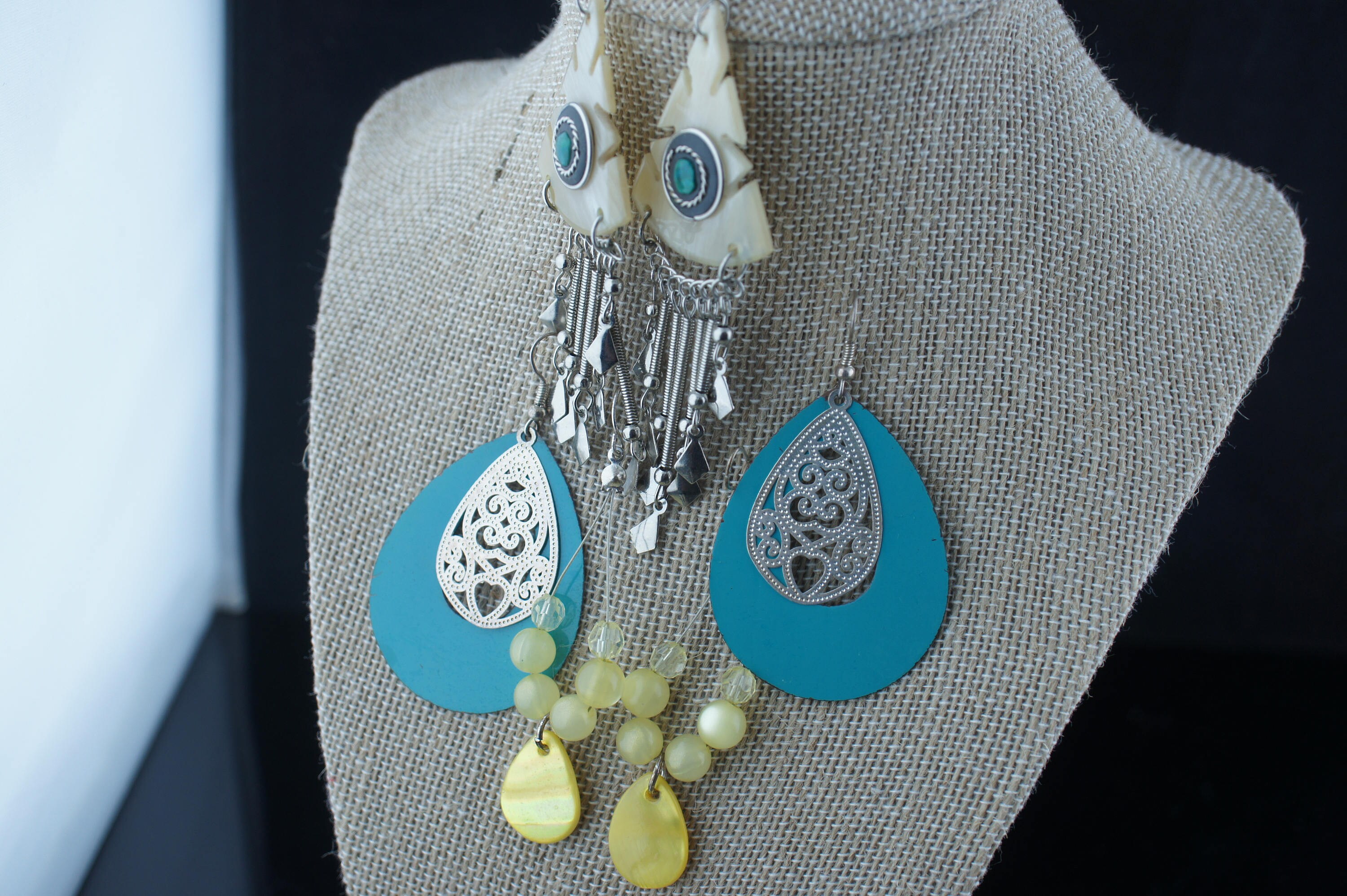 ヴィンテージジュエリーアートイヤリングシルバートーンスタッドピアス