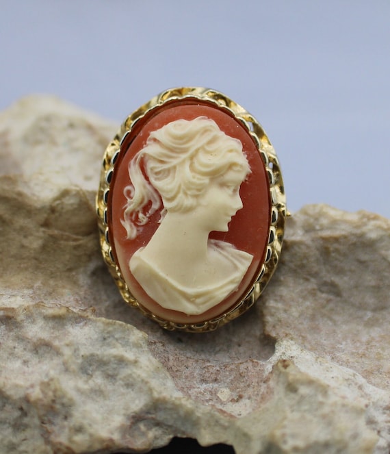 Vintage Jewelry Victorian Golden Gold Tone Cameo … - image 1