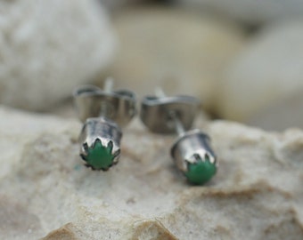 925 Sterling Silver Earrings Green Stone Tiny Baby Jewelry Vintage Art Deco 57SO