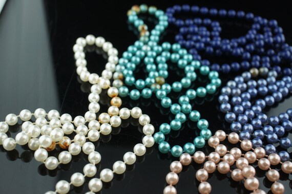Lot De 5 Colliers Fantaisie - Perles De Différentes Matières, Occasion Très Bon état