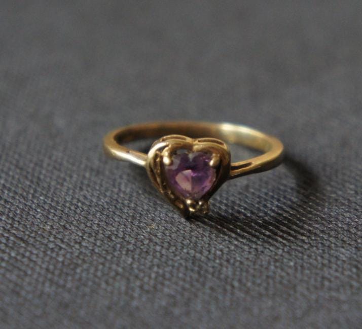 Solid Gold Ring 10K Genuine Amethyst Diamond in the center Studded Heart  Stone  Engagement Size 6 1/4 Wedding Ring Band brilliant
