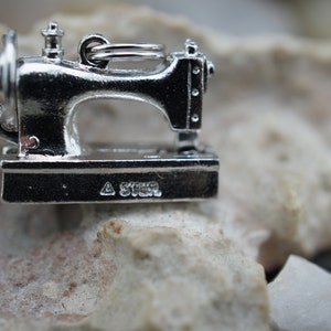 Sterling Silver 925 Vintage Art Deco Sewing Machine Pendant Jewelry Minimalist Modernist Art Deco 46SO