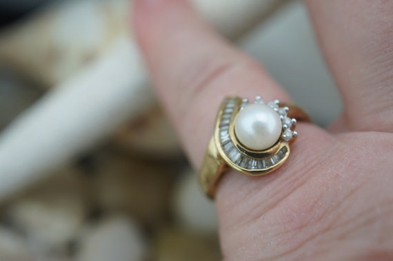 Vintage Solid 10k Yellow Solid Gold Ring Diamond … - image 7