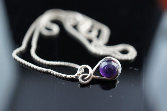 Pendentif Ancien Art Nouveau - Acier Et Strass - Pierre Violette - Bijou Vintage Sans Marque