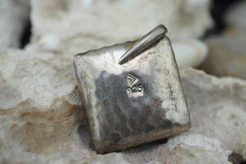 STERLING SILVER 925 Vintage Jewelry Charm Pendant Hammered Design Square Bracelet Chain Necklace Art Deco st853