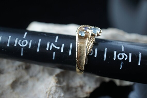Vintage  Solid 14k Solid Gold Ring  gemstone ligh… - image 3