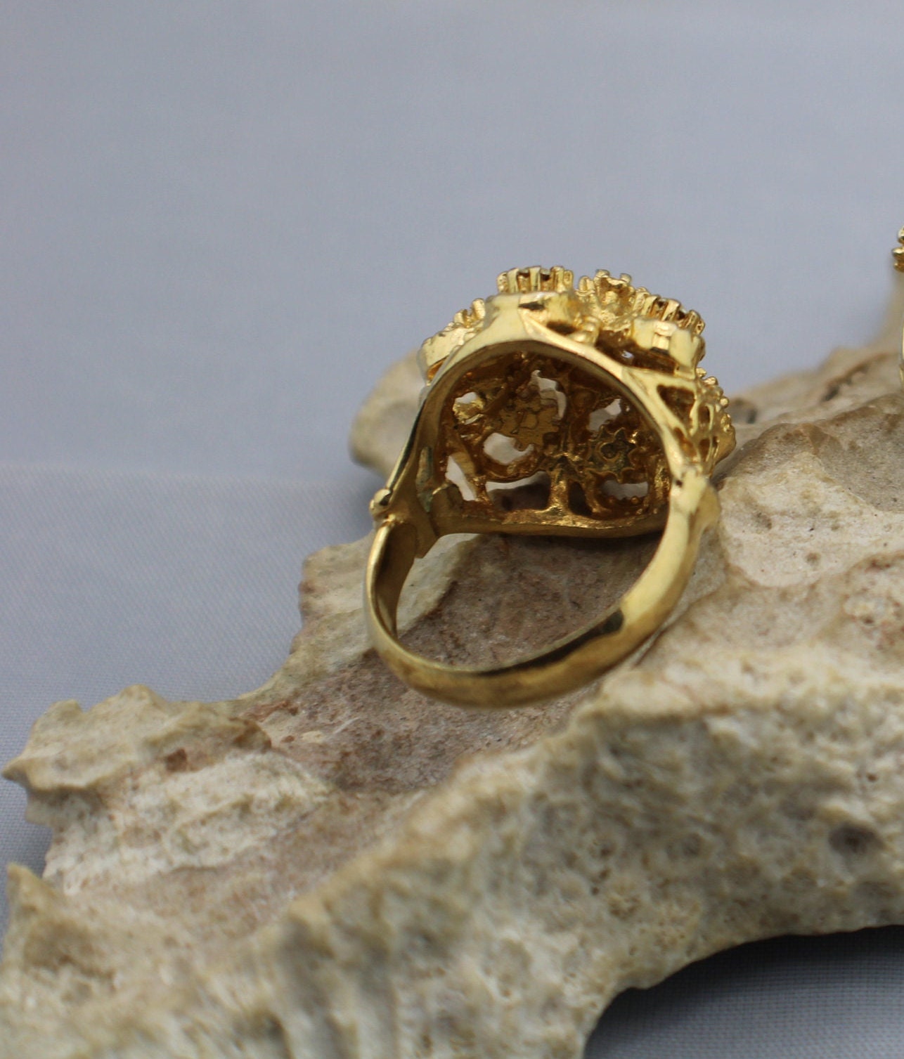 Vintage 18KT HGE ESPO Gold Plated Ring Size 9 With Clear Vintage 18KT HGE ESPO Gold Plated Ring Size 9 With Clear