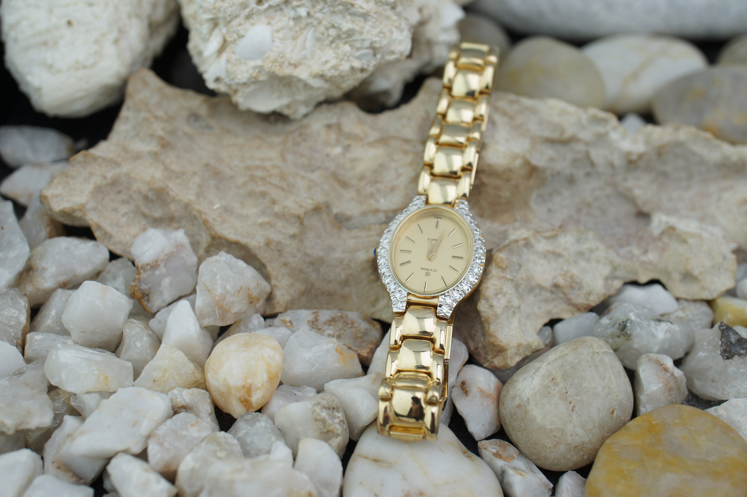 Cyma 14K Solid Gold Diamonds Ladies Watch Quartz Vintage Cyma 14K Solid Gold Diamonds Ladies Watch Quartz Vintage