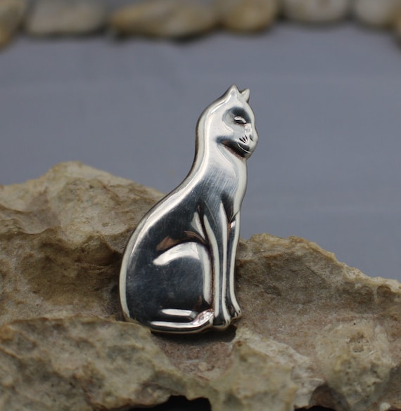 Art deco silver cat brooch clearance