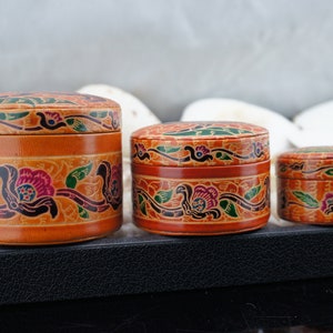 Vintage Jewelry Indian Box Leather Floral Design Set Of 3 Handmade Trinkets Accessories Rings Earrings Minimalist Modernist Graceful H