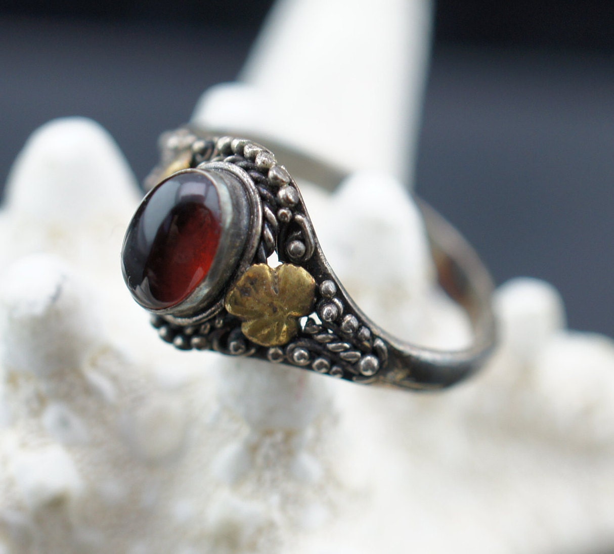 925 STERLING SILVER Vintage Art Deco Ring With Red Stone Cz