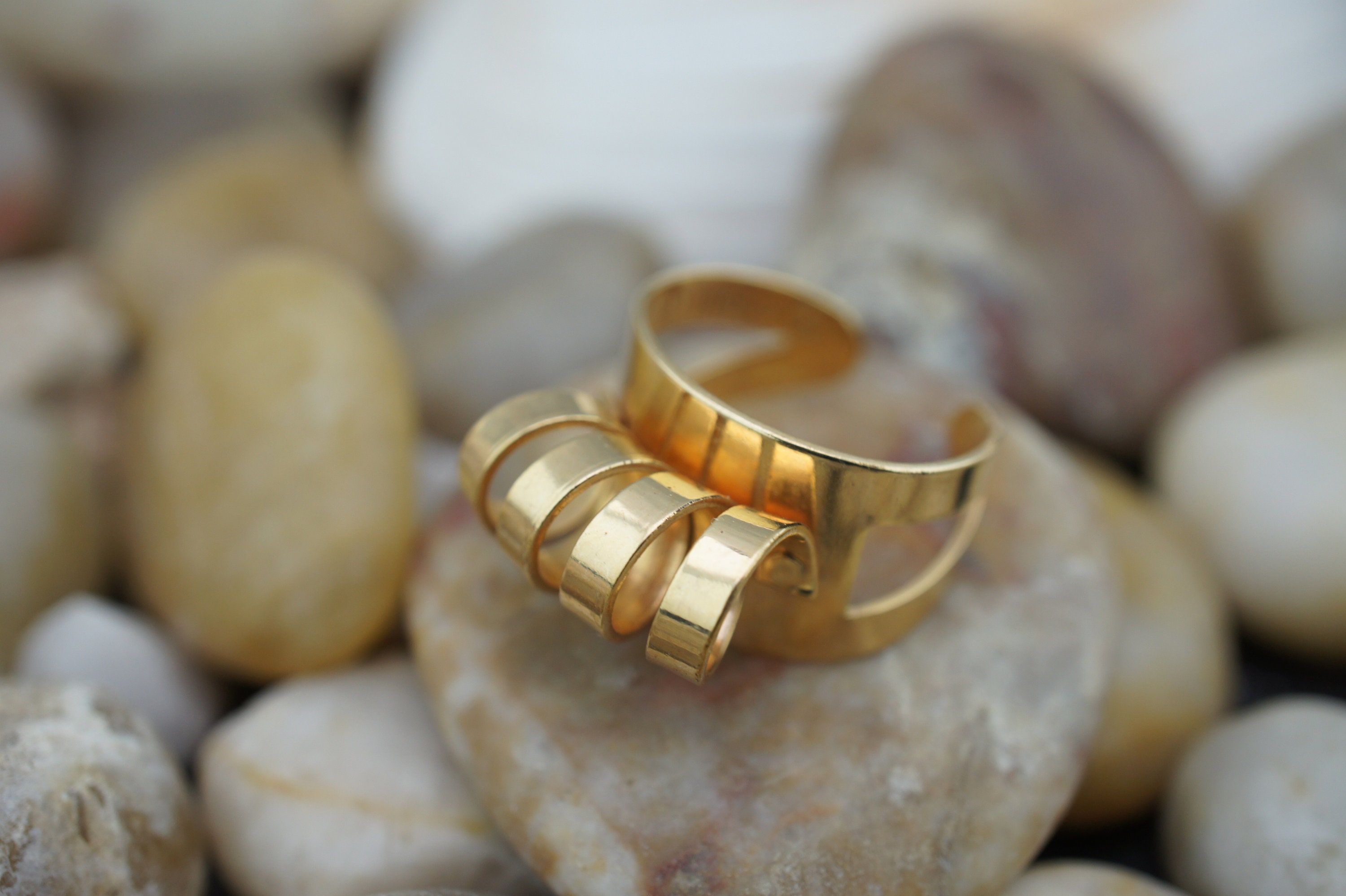 Set Sarah Cov Vintage Bangle Cuff Bracelet Ring Gold Tone