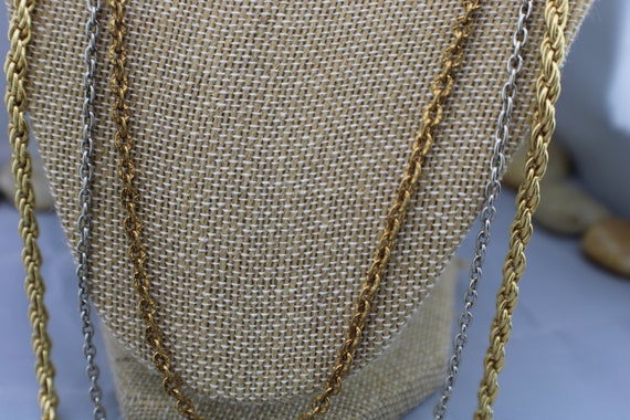 Set of 3 Chains Necklaces Vintage Art Deco Jewelr… - image 4
