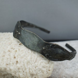 Vintage Ladies Cuff Bracelet Spoon Pattern I.D. Stamped Wm A Rogers ONEIDA LTD Silver Plated Ornate Design not Polished *418